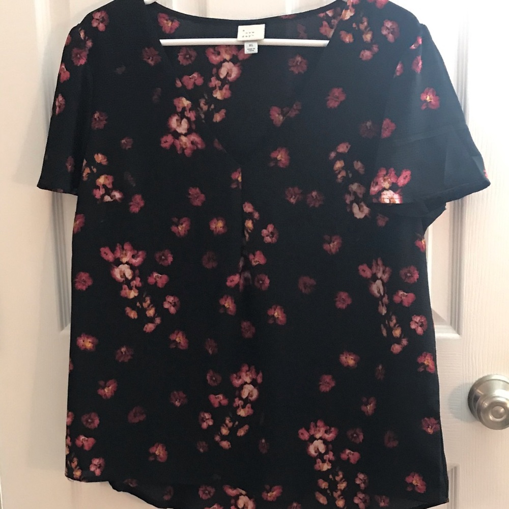A New Day black floral flutter sleeve top